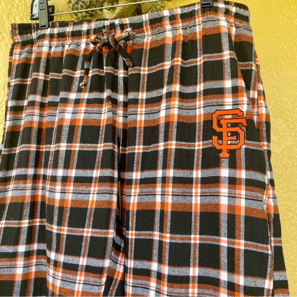 Like New San Francisco Giants Flannel PJ Lounge Pants & Gently Used Giants Mug - Picture 6 of 12